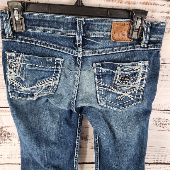 BKE Stella Boot Jeans 26x31.5 Medium Wash Distressed Stretch Embroidered Pockets - Picture 3 of 8